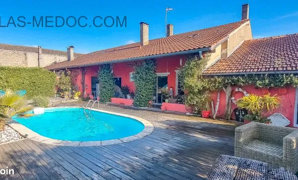 Maison 7 pièces 227 m² 