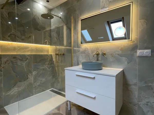 Appartement F2 style Haussmanien 