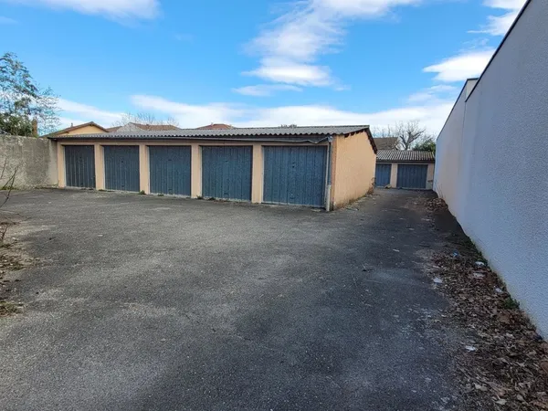 Garages en surface 