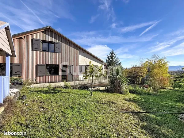 Maison de village 10 pièces 380 m² 