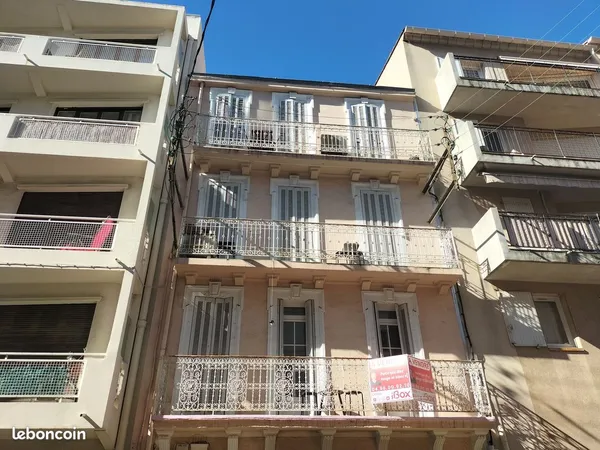 Studio 1 pièce 16 m² 