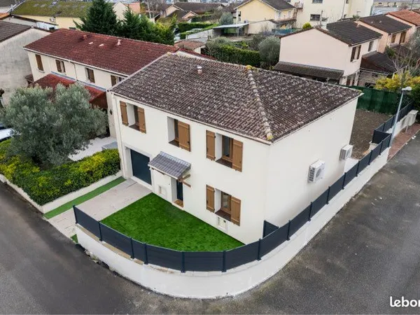 Belle maison refaite à neuf 