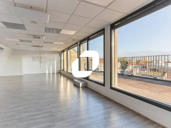 Bureaux 1250 m² 