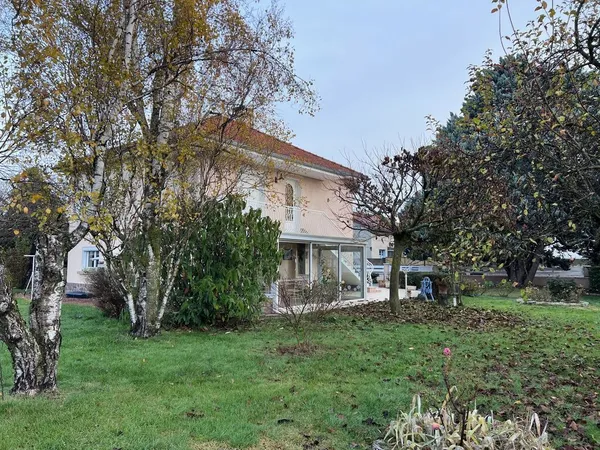 Maison traditionnelle 10 pièces 