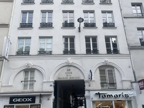 Bureaux 386 m² 