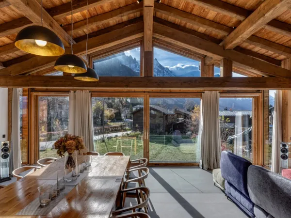 Magnifique chalet face au sommets du Mont-Blanc 