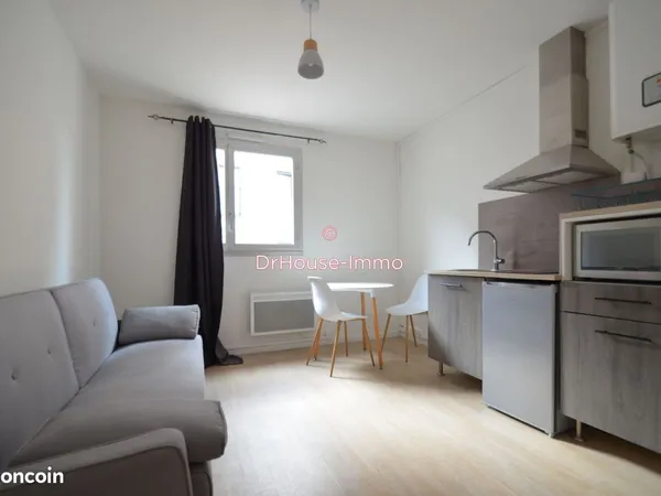 Studio 1 pièce 16 m² 