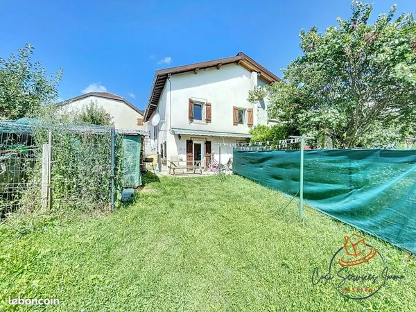 Triplex 2 pièces 95 m² 