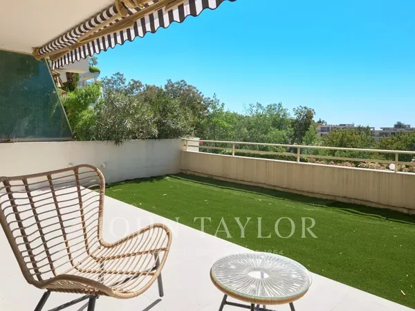 Cannes Croix-des-Gardes Superbe appartement rez-de-jardin 