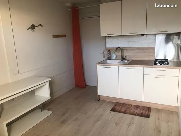 Studio 1 pièce 15 m² 
