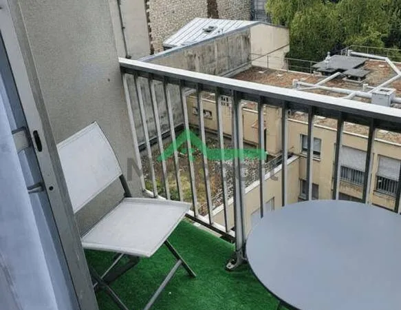 Studio 1 pièce 22 m² 