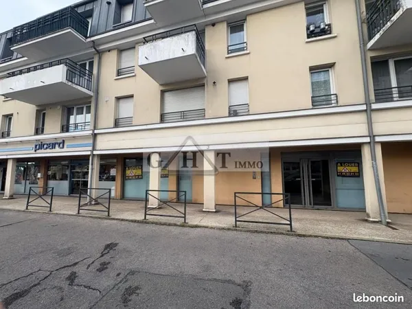 Commerce 551 m² 