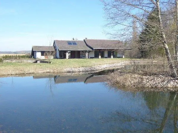 Maison 6 pièces 380 m² 
