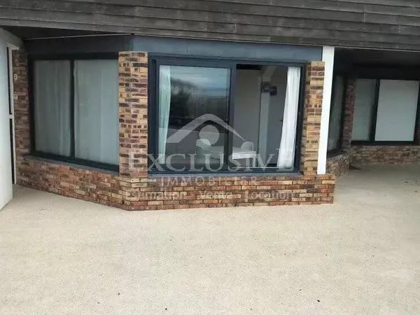 Studio 1 pièce 25 m² 