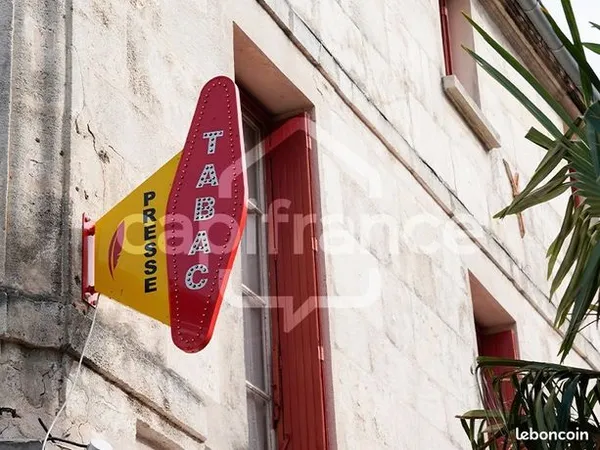 Local commercial 172 m² 