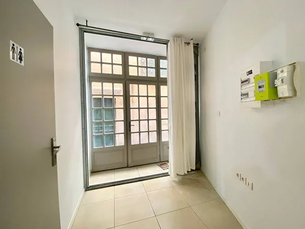 Local commercial 1 pièce 29 m² 