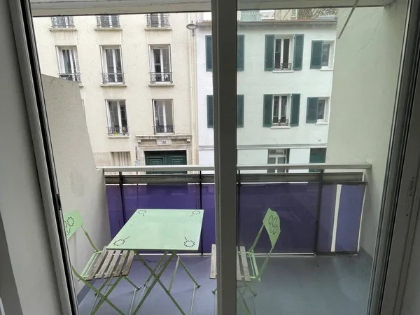 Studio 1 pièce 17 m² 