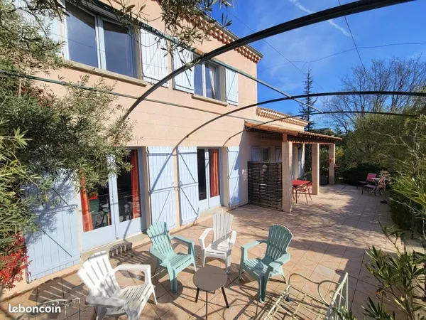 Villa 7 pièces 158 m² 