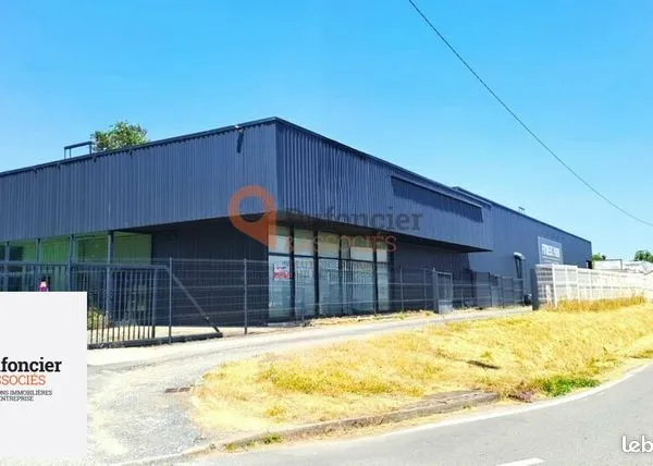 Local commercial 500 m² 