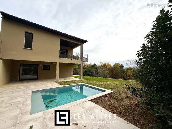 Villa 6 pièces 132 m² 
