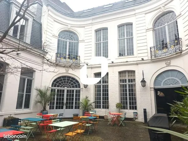 Bureaux 1167 m² 