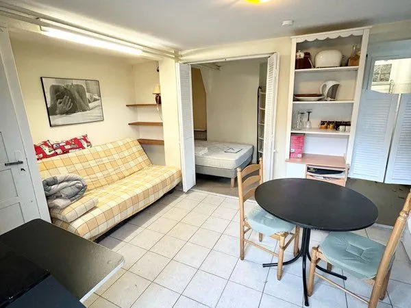 Studio meublé 