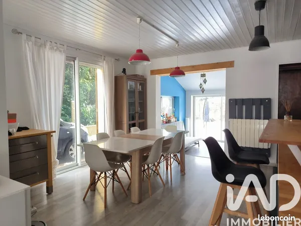 Maison 8 pièces 213 m² 