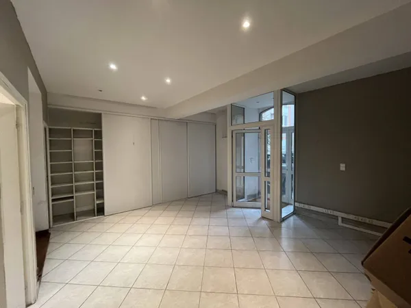 Bureau 112 m² 
