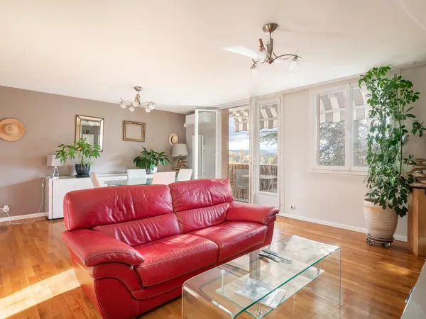 Vends appartement avec vue montagnes et clim 