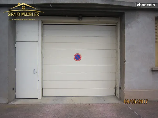 Parking/box Charlieu 