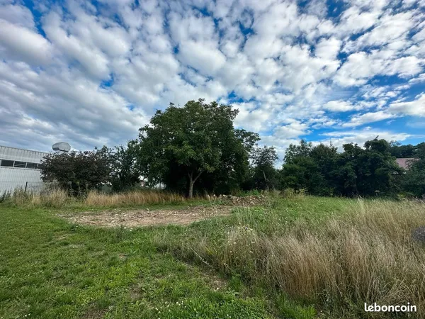 Terrain constructible et viabilisé à Rambervillers 