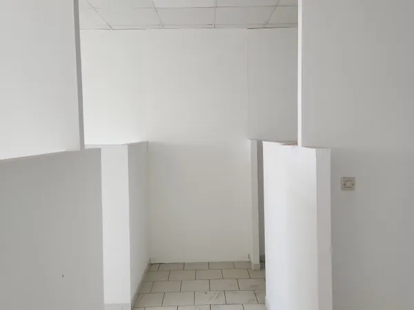 BUREAUX A LOUER JARRY 75M2 