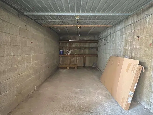 Parking 13 m² 