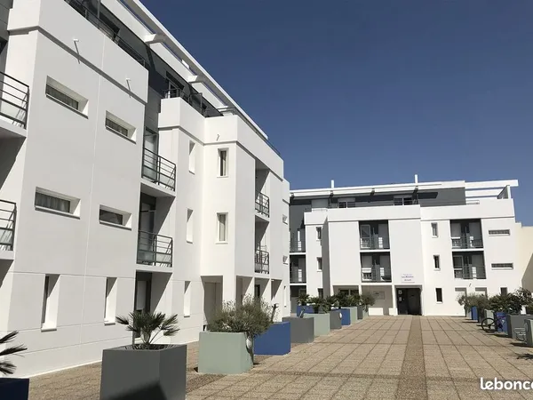 Studio 1 pièce 19 m² 
