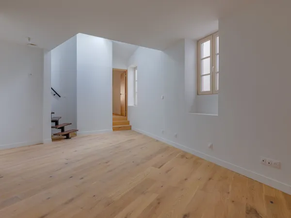 APPARTEMENT - 60m2 - SAINT-GENIS-LAVAL 
