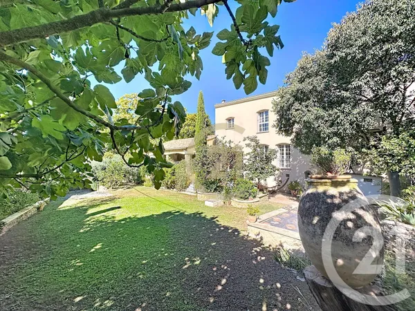 Maison 9 pièces 294 m² 