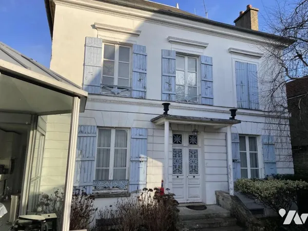Maison 8 pièces 163 m² 