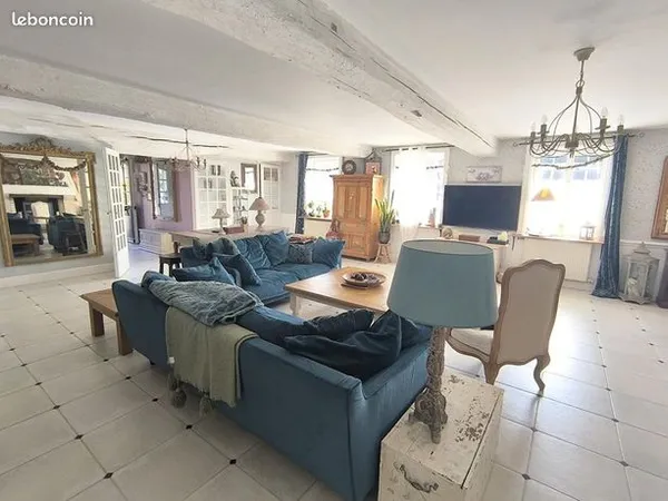 Maison 7 pièces 249 m² 