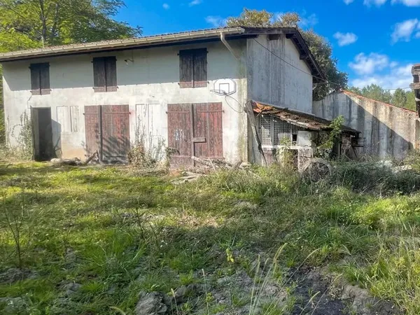 Bâtiment 3 pièces 80 m² 