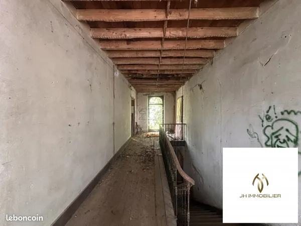 Maison 8 pièces 314 m² 
