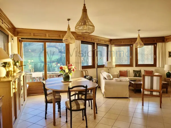 Maison 6 pièces 222 m² 