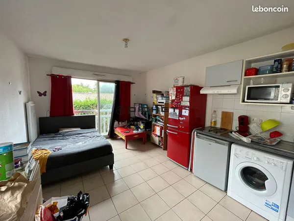 Studio 1 pièce 27 m² 
