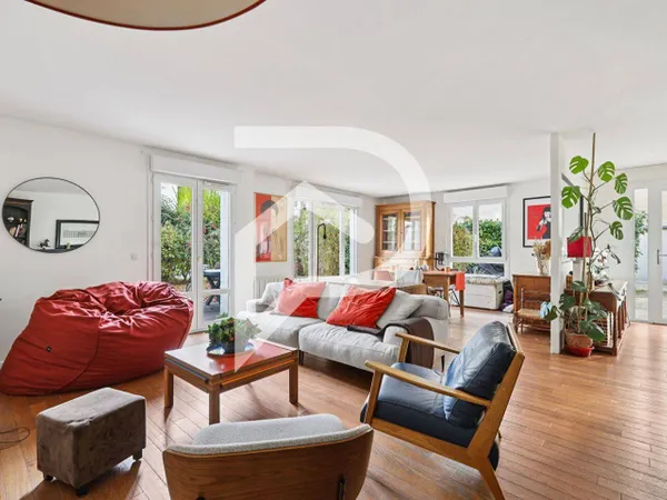 Maison 6 pièces 146 m² 