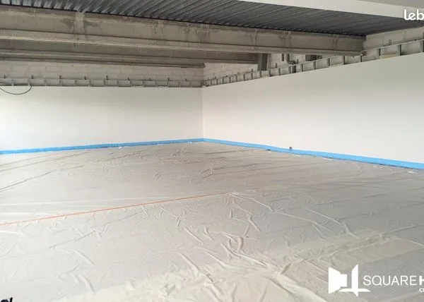 Local 200 m² 