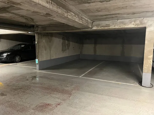 Parking - Garage Location Osny   75€