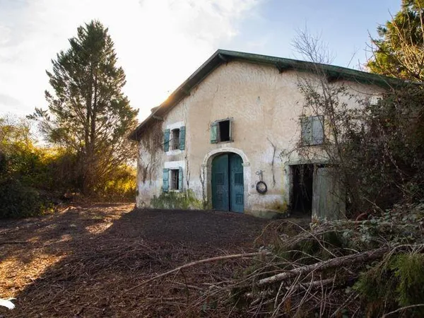 Maison 6 pièces 380 m² 