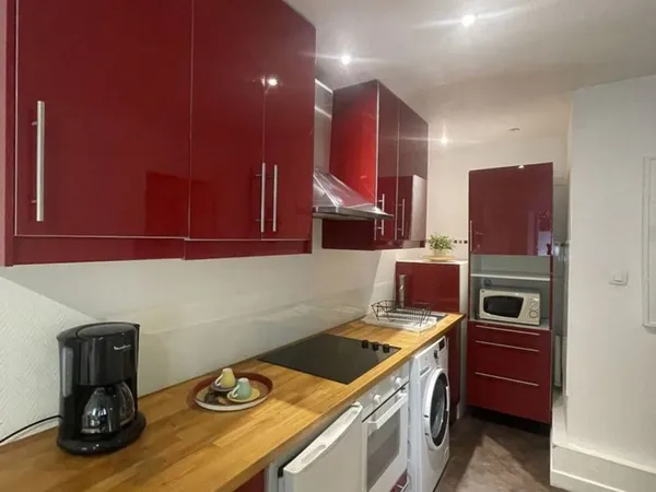 Appartement meublé en très bon état Bordeaux centre 