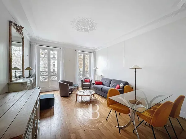 Le service location de la Maison BARNES vous propose ce bien : 