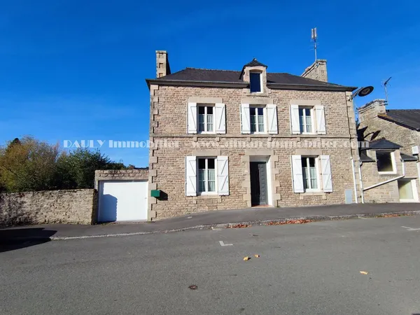 EXCLUSIVITÉ - VILDÉ-GUINGALAN - Maison T5 