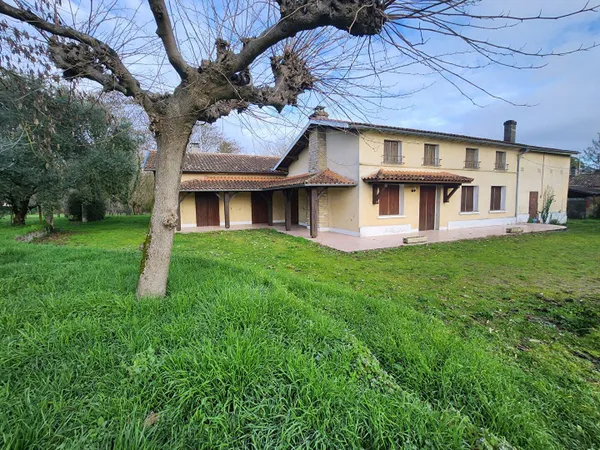 Maison 6 pièces 180 m² 